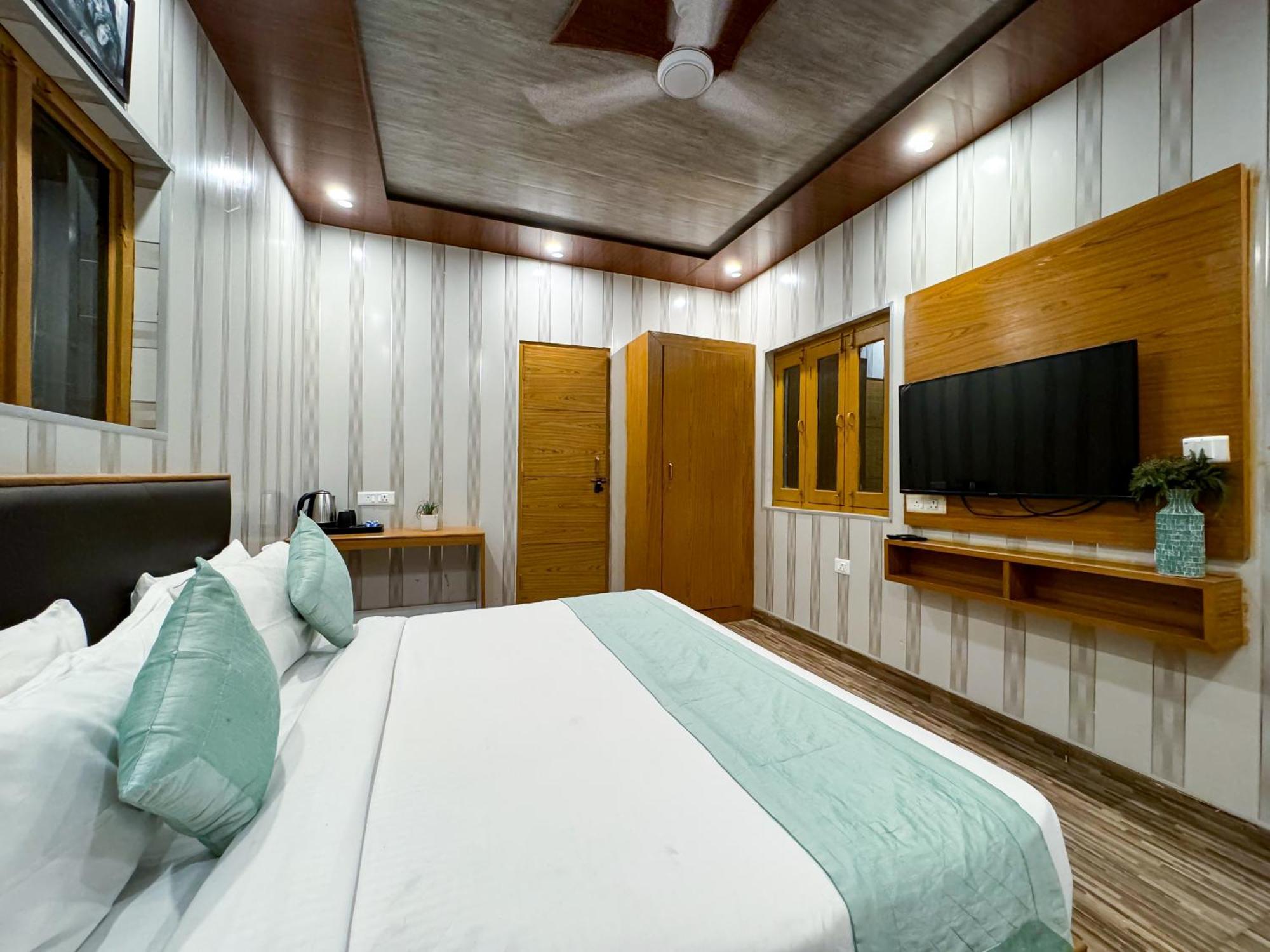 The White Oak Corbett Spa & Resort Rāmnagar Exterior photo