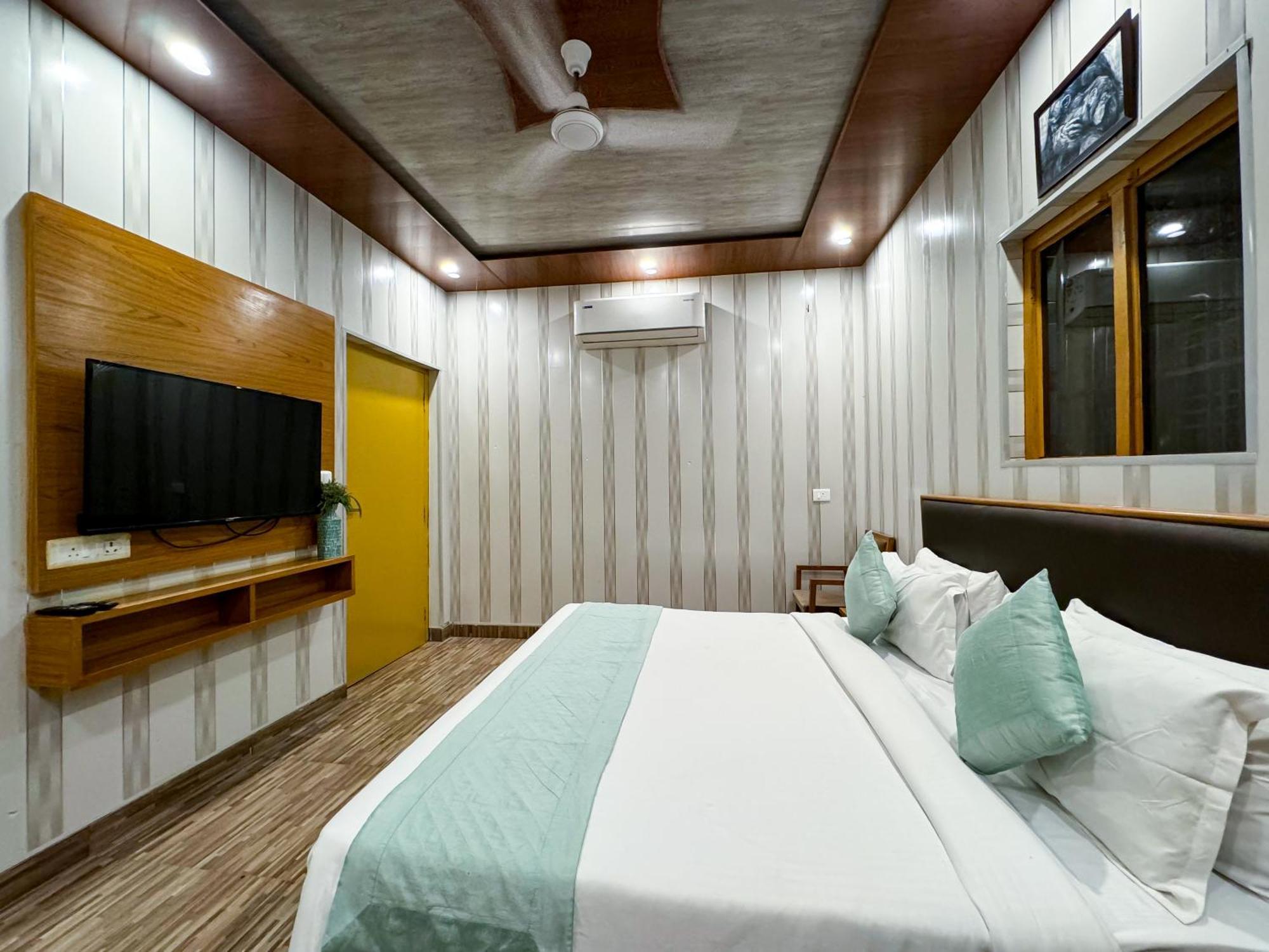 The White Oak Corbett Spa & Resort Rāmnagar Exterior photo