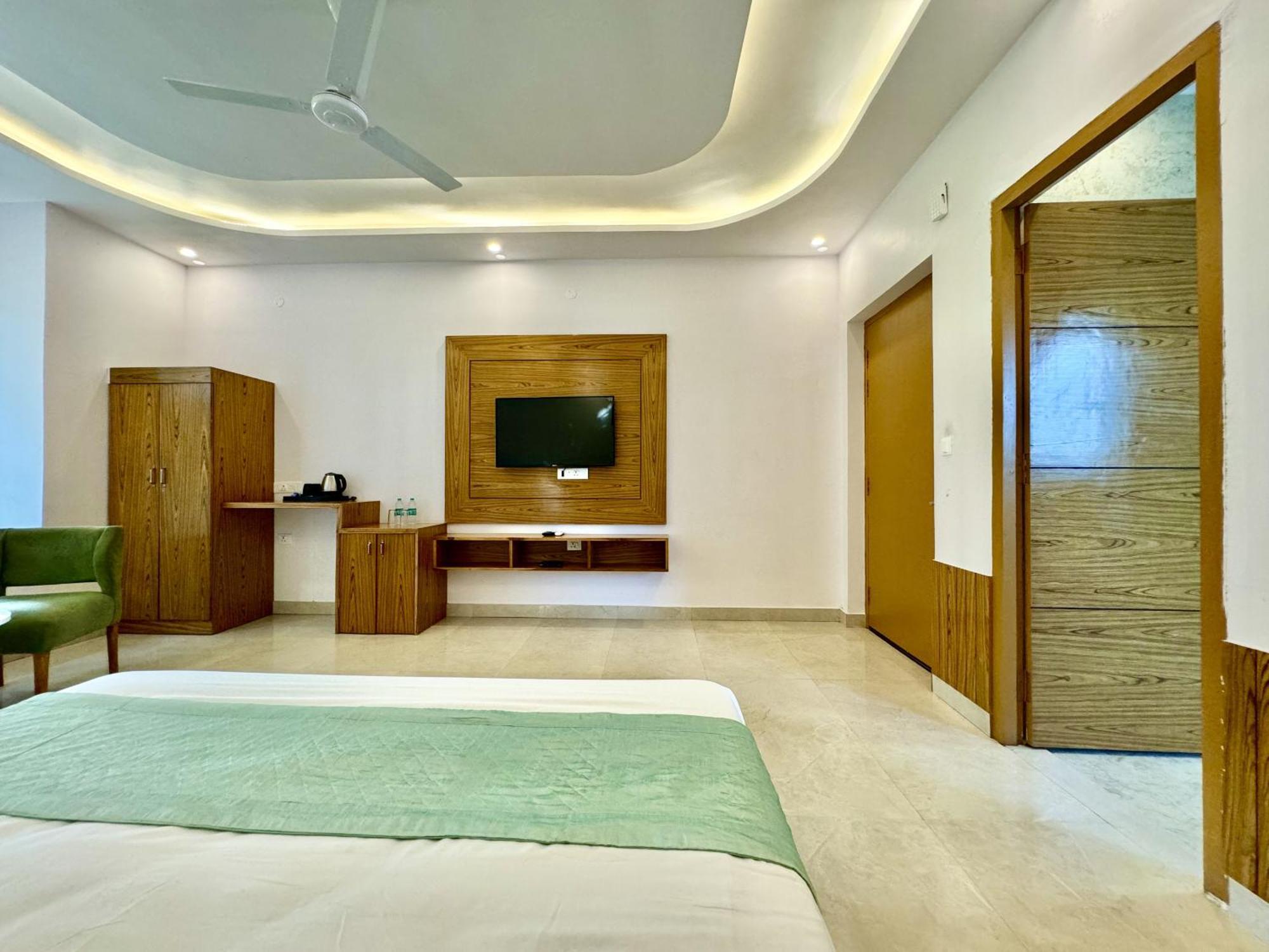 The White Oak Corbett Spa & Resort Rāmnagar Exterior photo