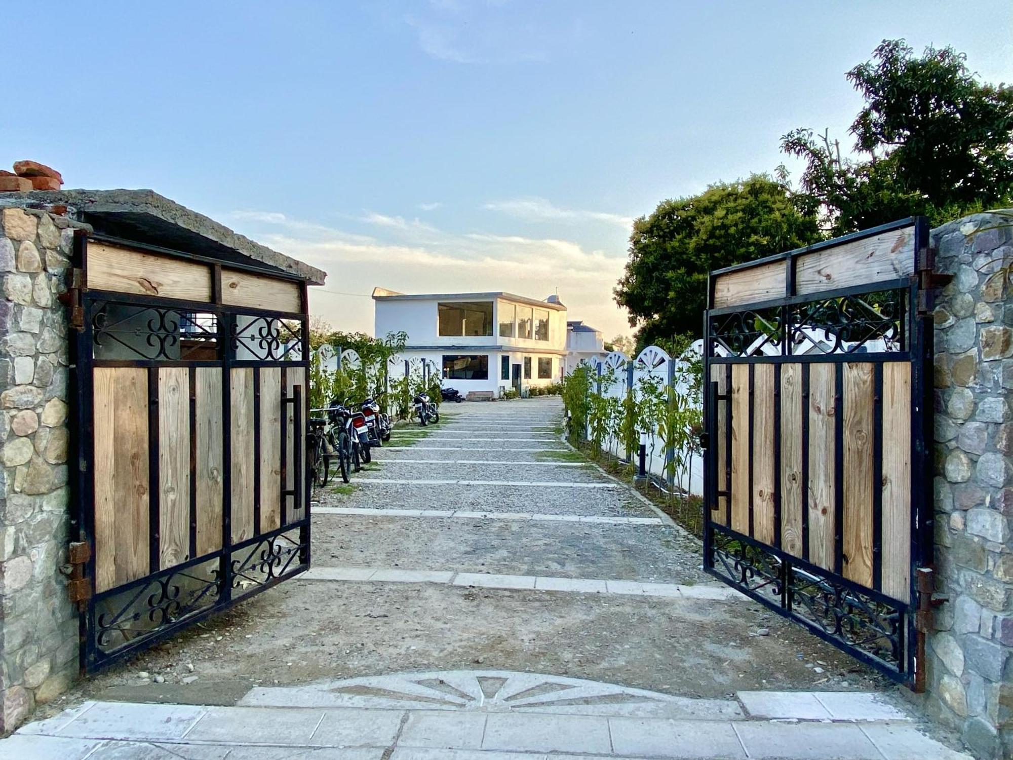 The White Oak Corbett Spa & Resort Rāmnagar Exterior photo