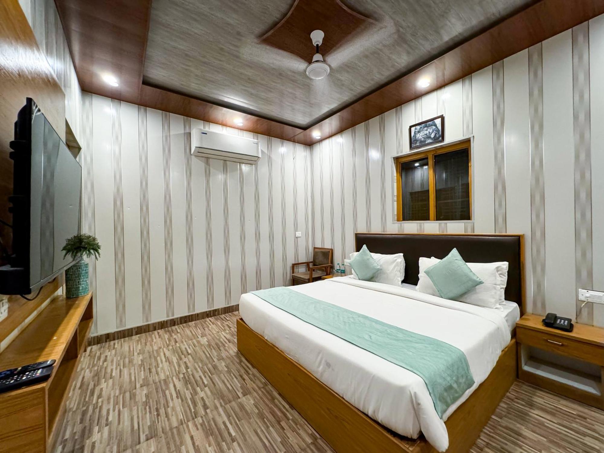 The White Oak Corbett Spa & Resort Rāmnagar Exterior photo
